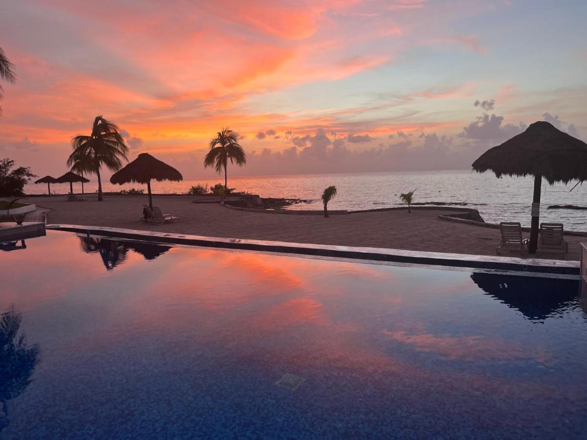 The Queen Of Cozumel Beach House -Luxury Beachfront Villa- Million Dollars View Exterior photo